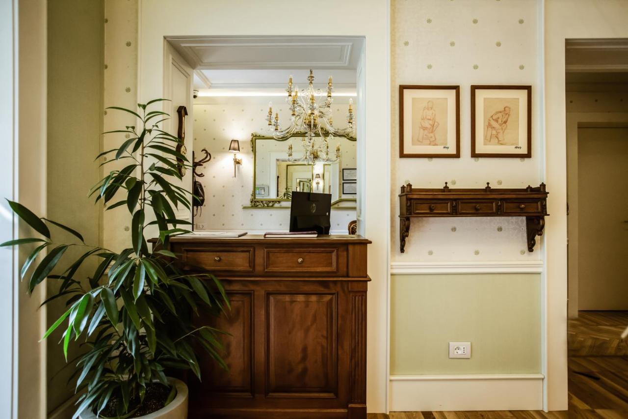 טיראנה Ebel Boutique Hotel מראה חיצוני תמונה