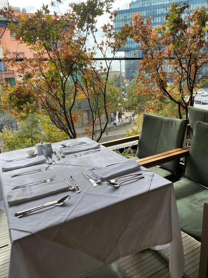טיראנה Ebel Boutique Hotel מראה חיצוני תמונה