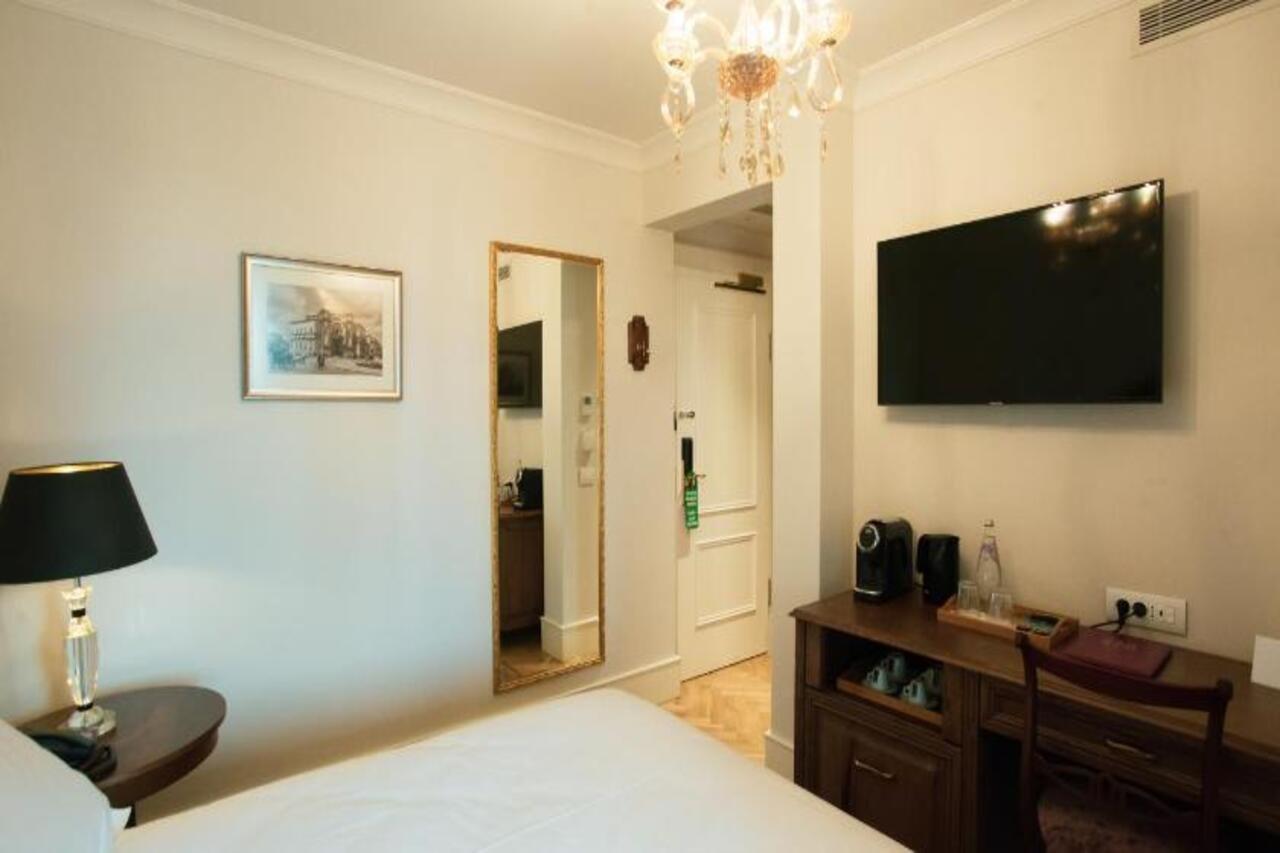 טיראנה Ebel Boutique Hotel מראה חיצוני תמונה