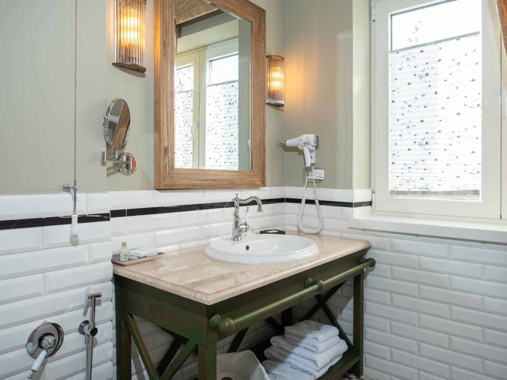 טיראנה Ebel Boutique Hotel מראה חיצוני תמונה