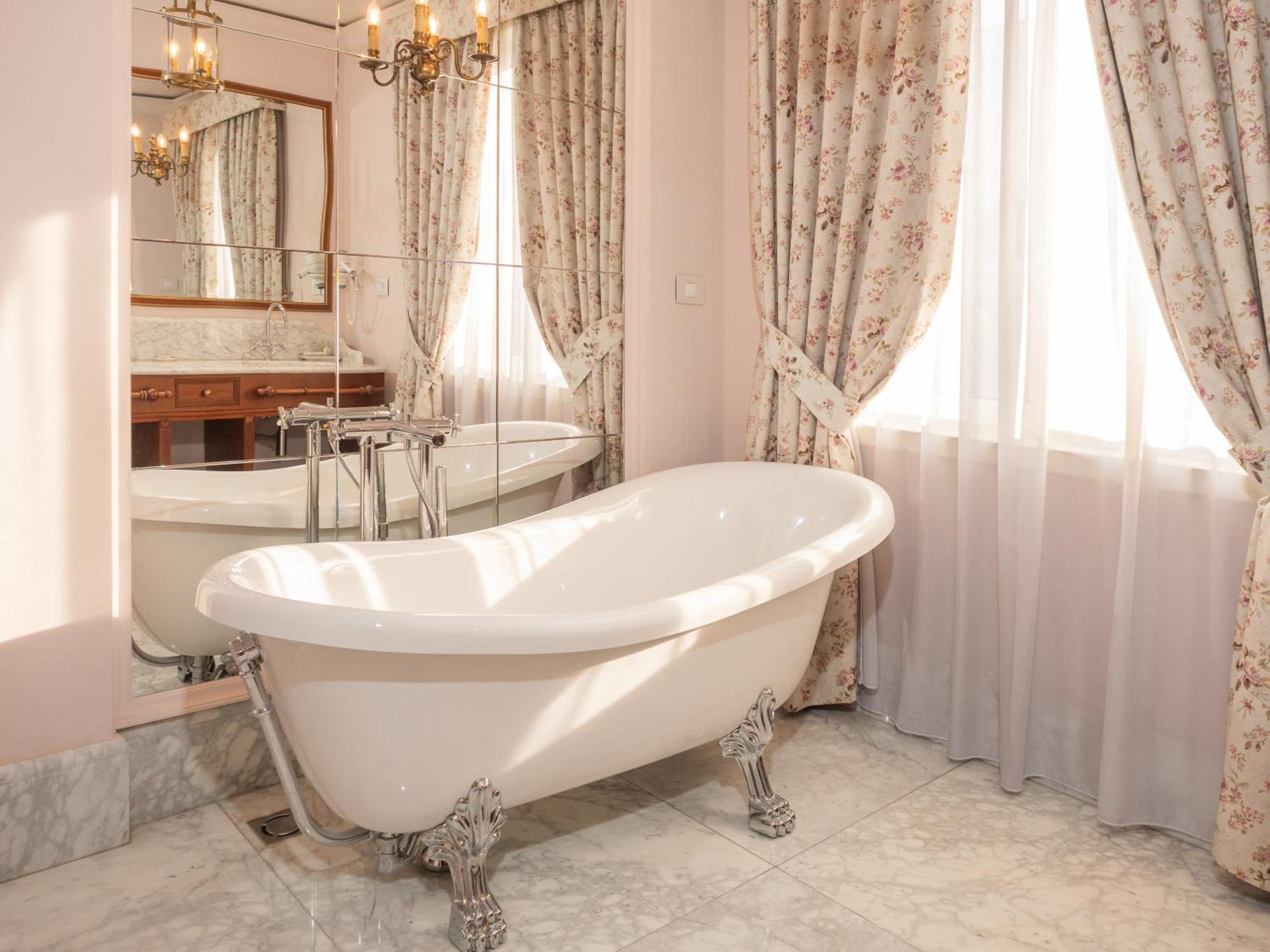 טיראנה Ebel Boutique Hotel מראה חיצוני תמונה