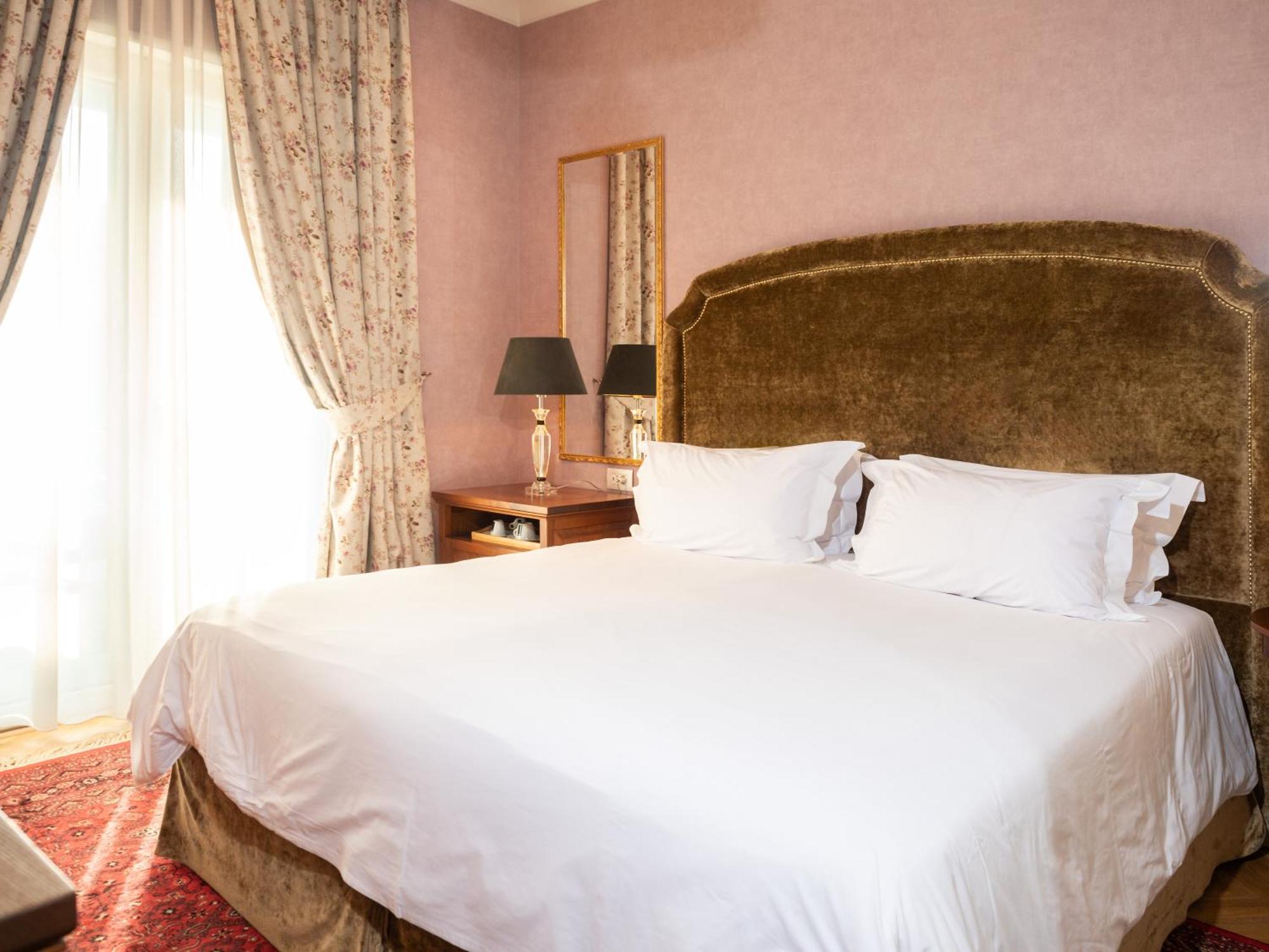 טיראנה Ebel Boutique Hotel מראה חיצוני תמונה