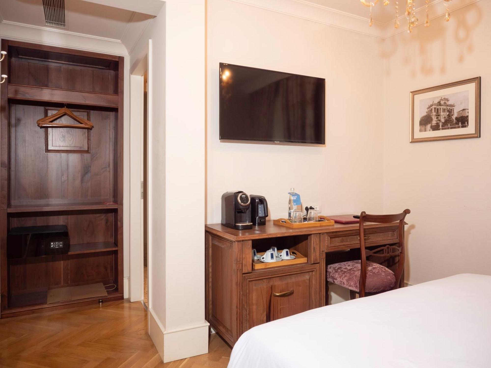 טיראנה Ebel Boutique Hotel מראה חיצוני תמונה