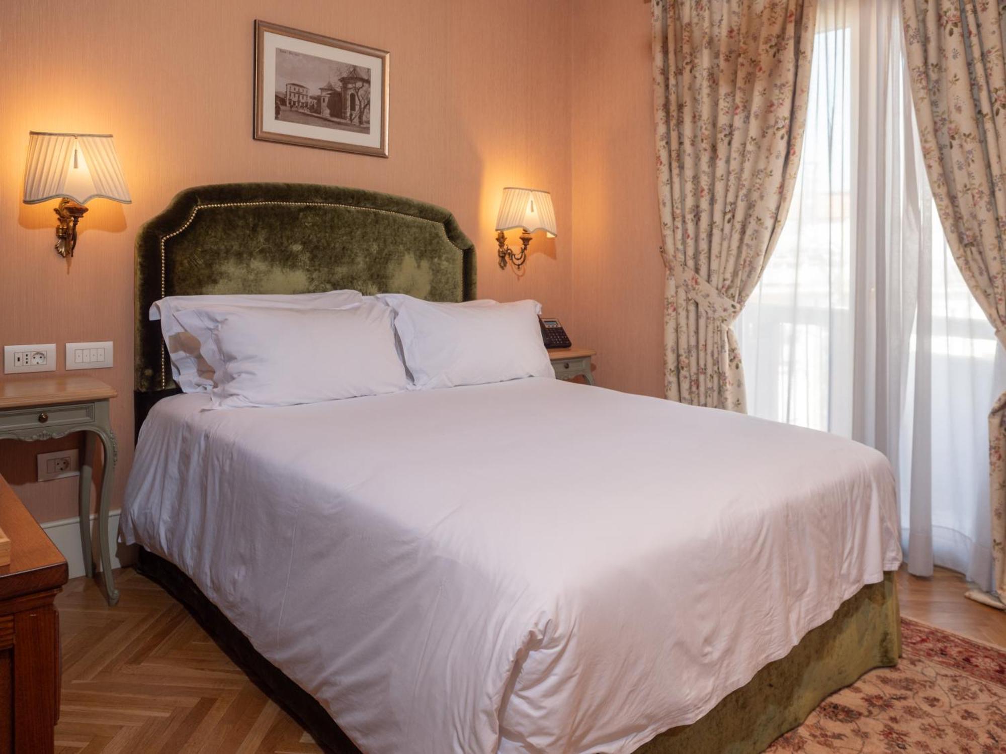 טיראנה Ebel Boutique Hotel מראה חיצוני תמונה